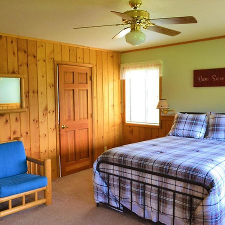 Twin Peaks Guest Ranch Villa Salmon ภายนอก รูปภาพ