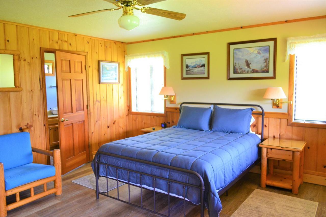 Twin Peaks Guest Ranch Villa Salmon ภายนอก รูปภาพ