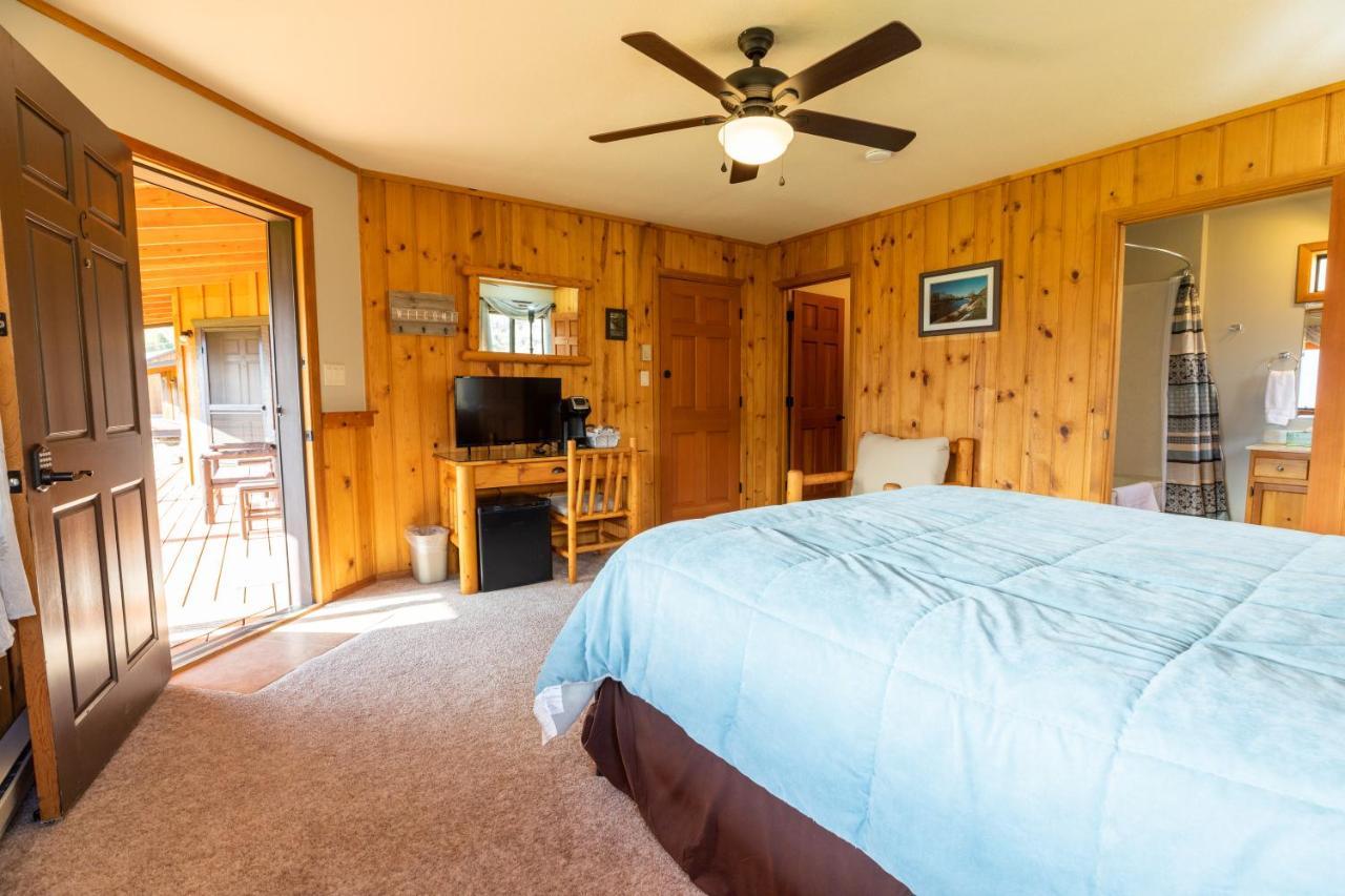 Twin Peaks Guest Ranch Villa Salmon ภายนอก รูปภาพ