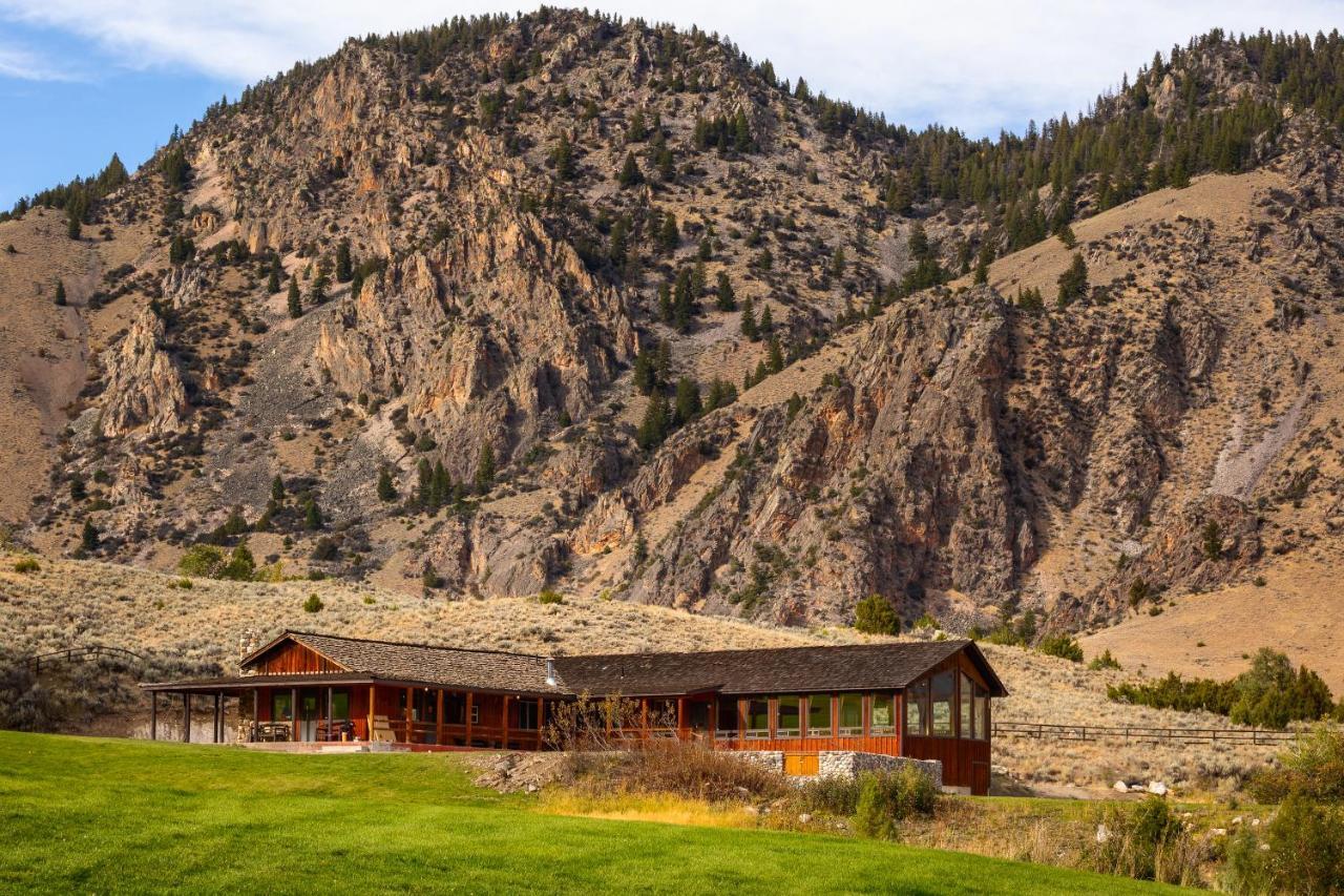 Twin Peaks Guest Ranch Villa Salmon ภายนอก รูปภาพ